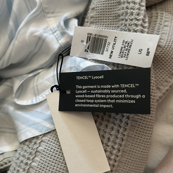 Babaton New Utility Top - Picture 3 of 3